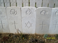 Duisans British Cemetery, Etrun